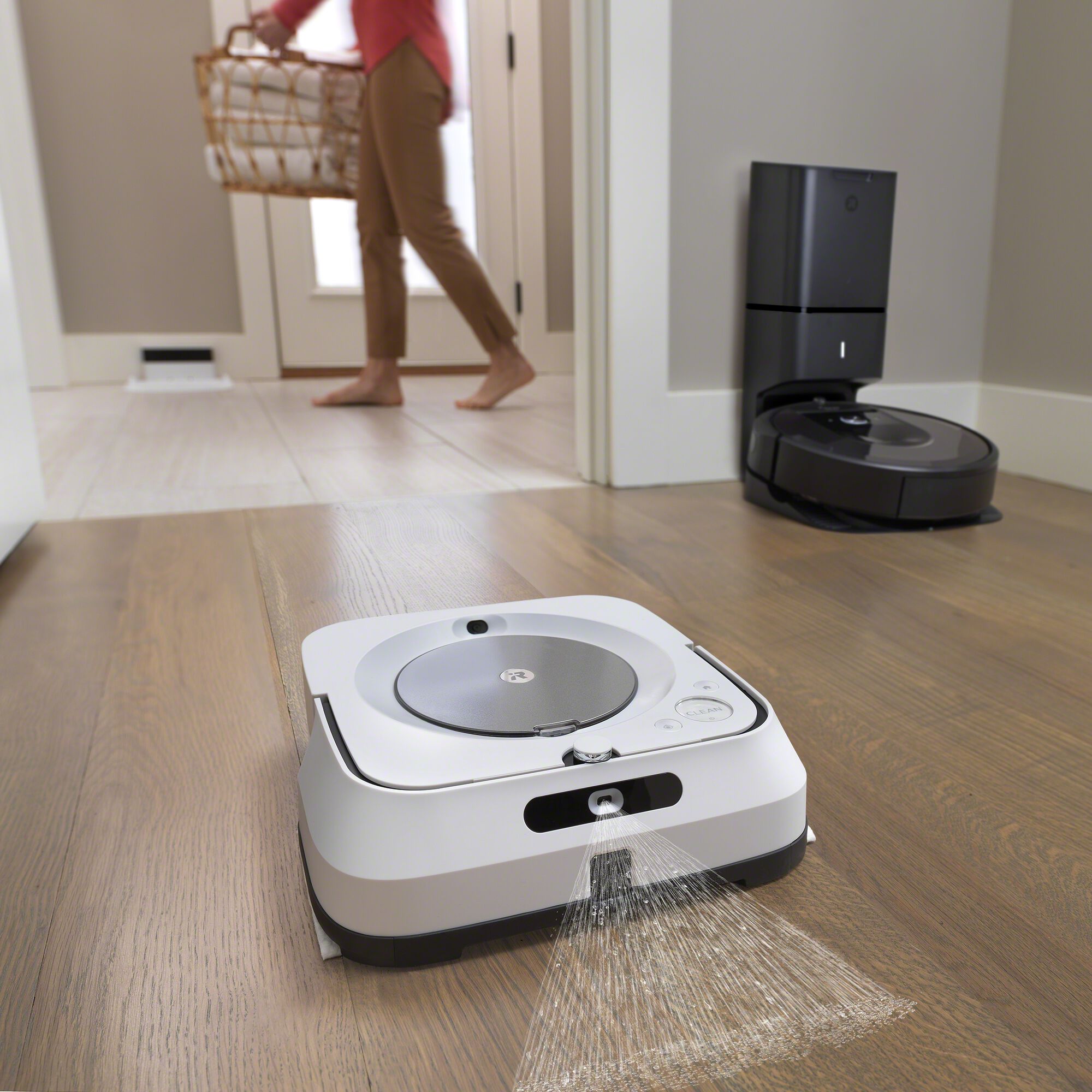 Roomba® I7+ Self-Emptying Robot Vacuum Cleaner with Clean Base 大人気ブランド通販 I7+ ルンバ iRobot 掃除機